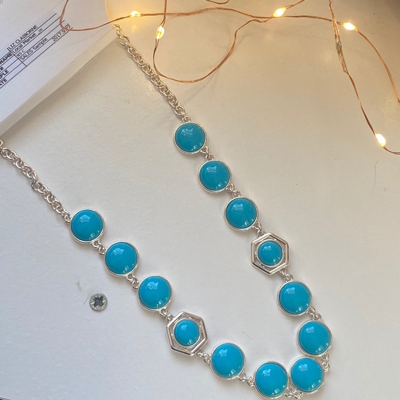 BRAND NEW Liz Claiborne Blue Gem Necklace - Picture 3 of 4